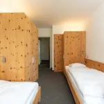 Cosy 3 Bedroom Balcony Free Parking Fast Wifi * St. Moritz