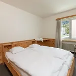 Cosy 3 Bedroom Balcony Free Parking Fast Wifi Apartment