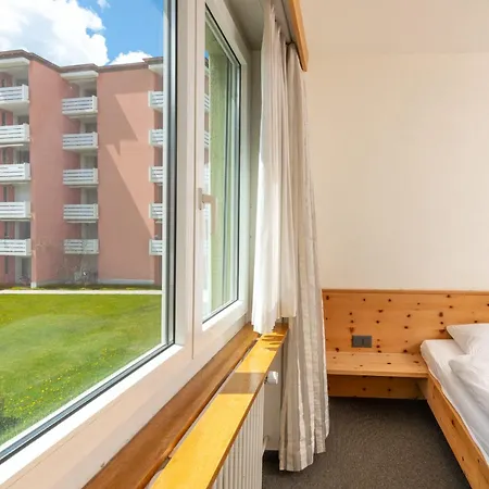 Cosy 3 Bedroom Balcony Free Parking Fast Wifi St. Moritz