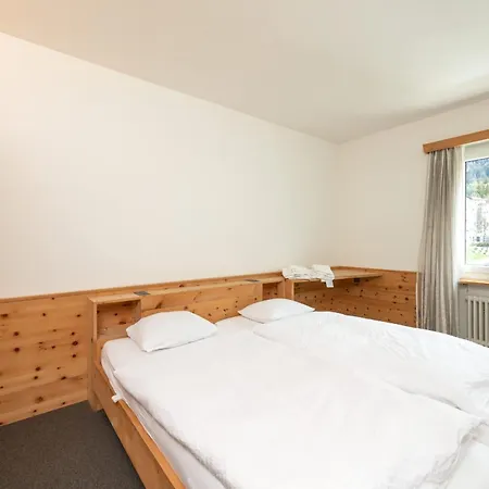 Cosy 3 Bedroom Balcony Free Parking Fast Wifi Διαμέρισμα Σεντ Μόριτζ