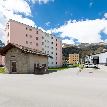 Cosy 3 Bedroom Balcony Free Parking Fast Wifi * St. Moritz