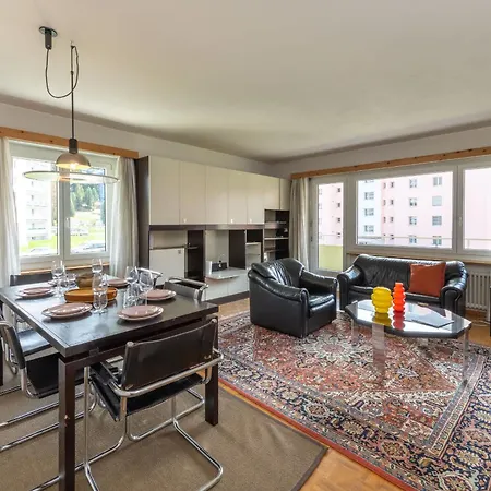 Cosy 3 Bedroom Balcony Free Parking Fast Wifi St. Moritz