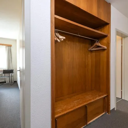 Cosy 3 Bedroom Balcony Free Parking Fast Wifi Apartment *