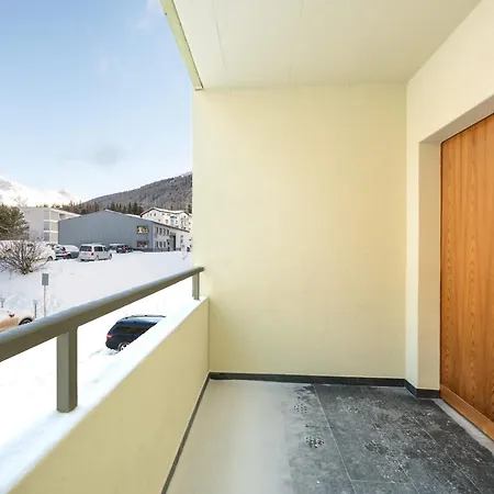 Apartment Cosy 3 Bedroom Balcony Free Parking Fast Wifi *