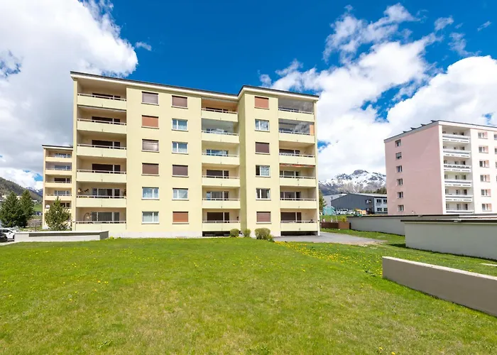 Cosy 3 Bedroom Balcony Free Parking Fast Wifi *