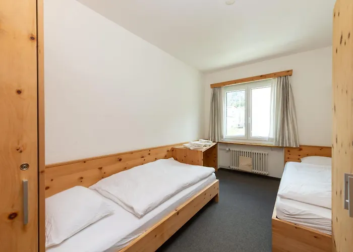 Cosy 3 Bedroom Balcony Free Parking Fast Wifi