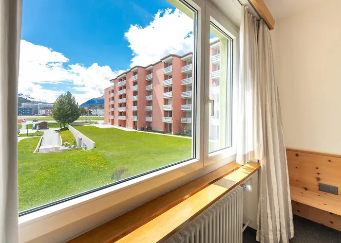 Cosy 3 Bedroom Balcony Free Parking Fast Wifi Appartement *