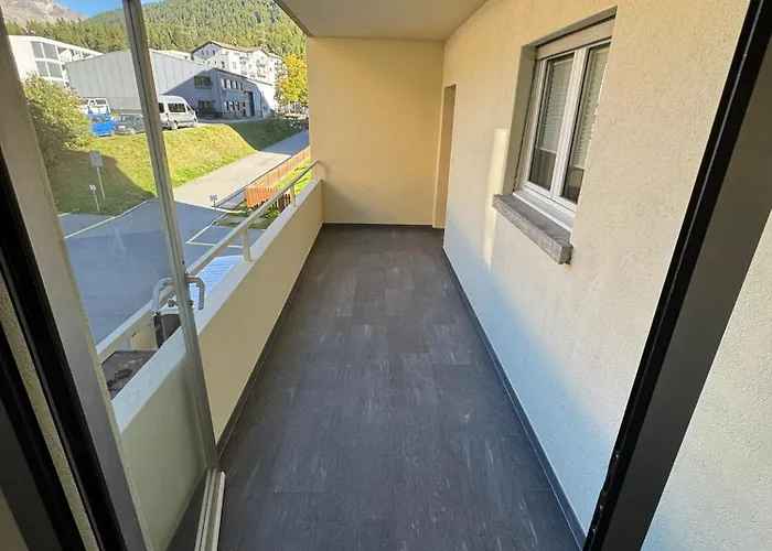 Cosy 3 Bedroom Balcony Free Parking Fast Wifi *
