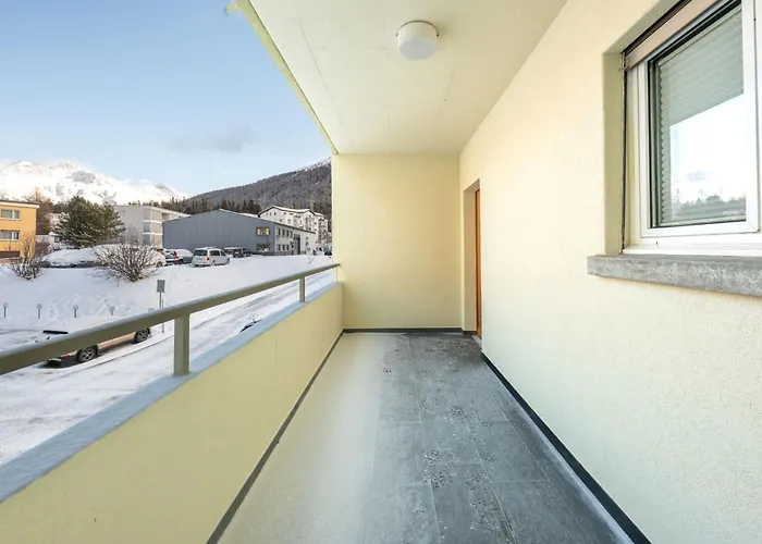 Cosy 3 Bedroom Balcony Free Parking Fast Wifi Appartement *