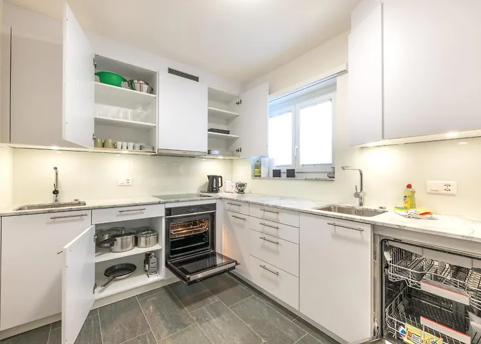 Appartement Cosy 3 Bedroom Balcony Free Parking Fast Wifi