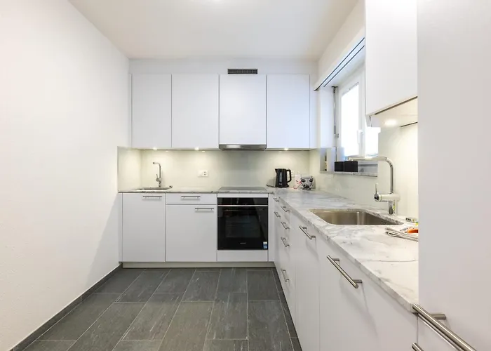 Appartement Cosy 3 Bedroom Balcony Free Parking Fast Wifi *