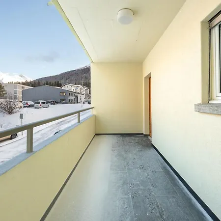 Cosy 3 Bedroom Balcony Free Parking Fast Wifi 公寓 *