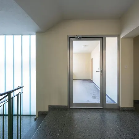 公寓 Cosy 3 Bedroom Balcony Free Parking Fast Wifi 圣莫里茨